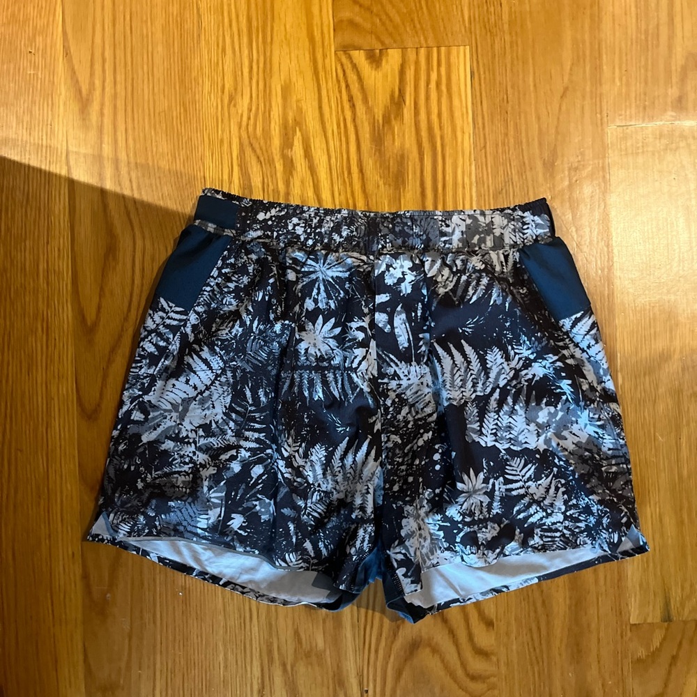 Lululemon surge shorts 3’ - size small